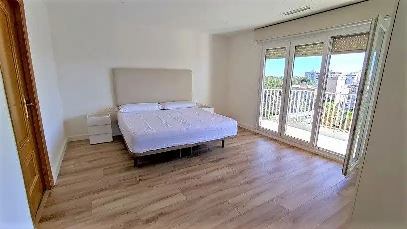 Habitación de Piso de alquiler en Elche / Elx con Aire acondicionado, Calefacción y Parquet