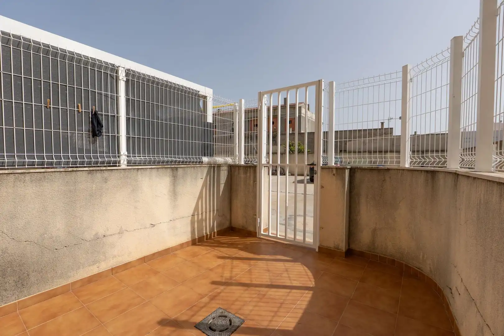 Vista exterior de Pis en venda en Deltebre amb Terrassa