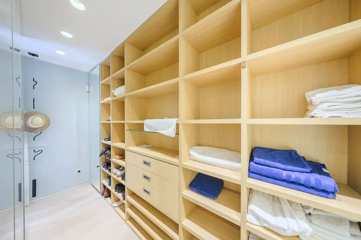 Loft zum Verkauf in Calle de la Academia, Jerónimos