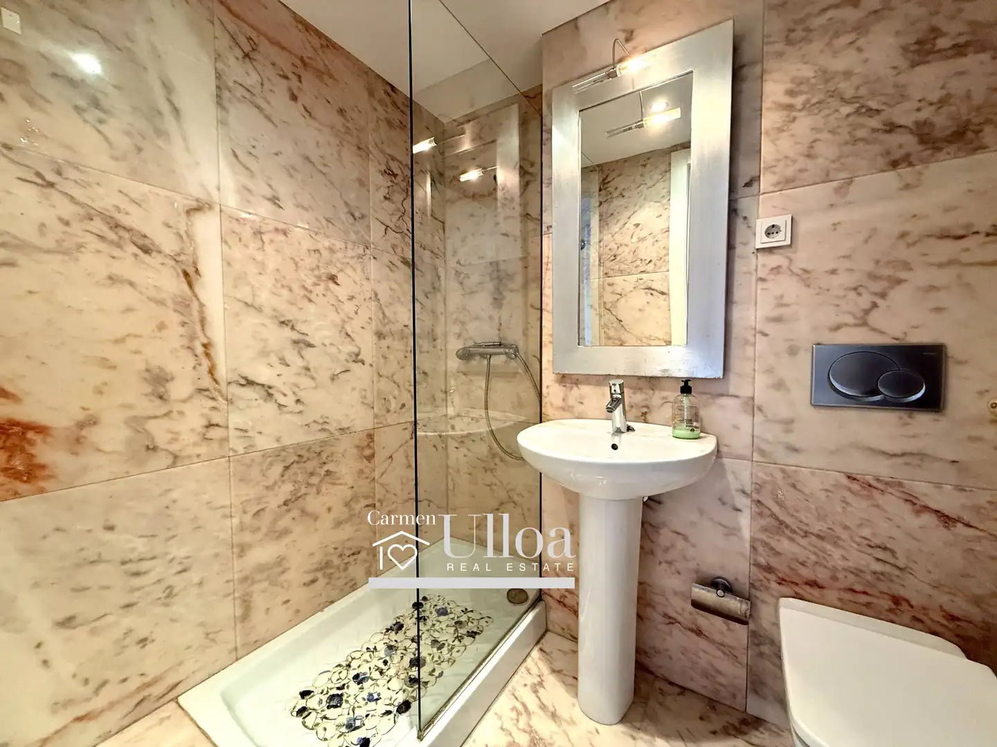 Bany de Apartament en venda en Alicante / Alacant amb Aire condicionat, Calefacció i Jardí privat