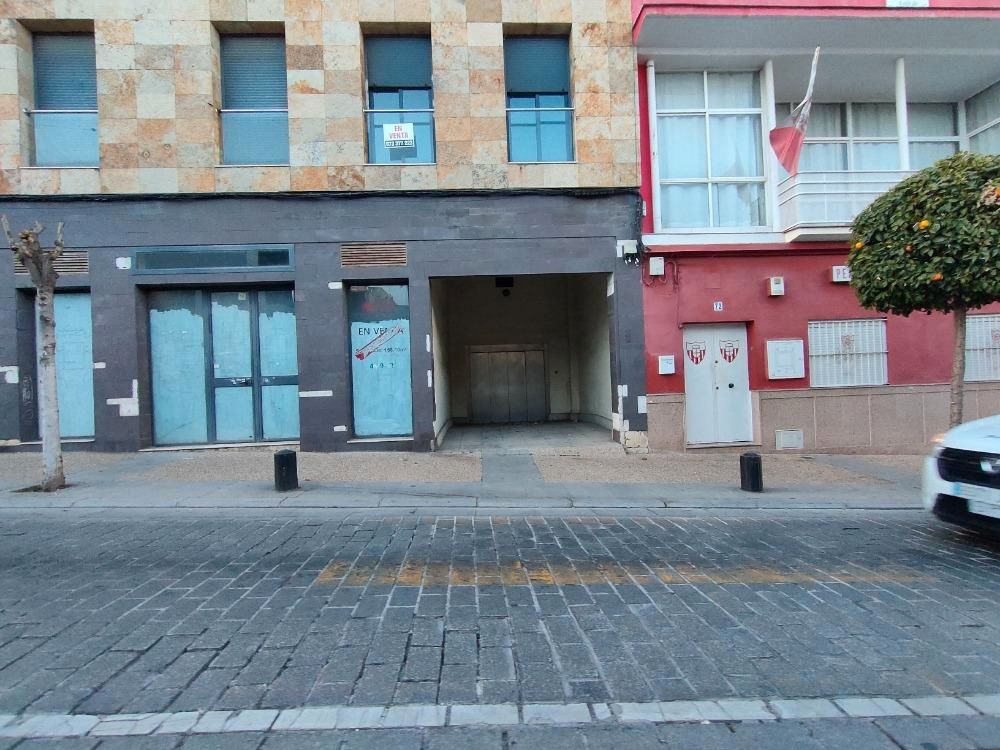 Exterior view of Garage for sale in San Juan de Aznalfarache