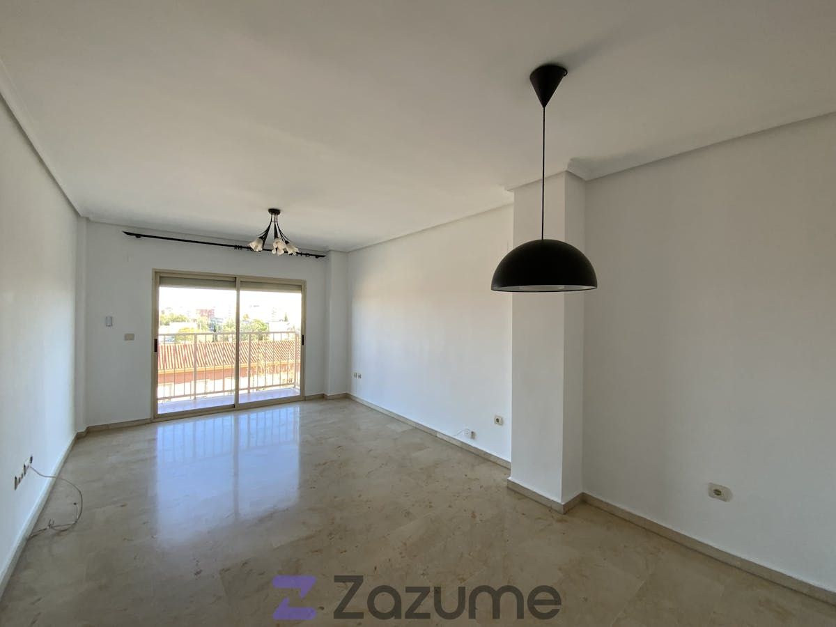Living room of Flat for rent in  Valencia Capital  with Air Conditioner, Heating and Oven