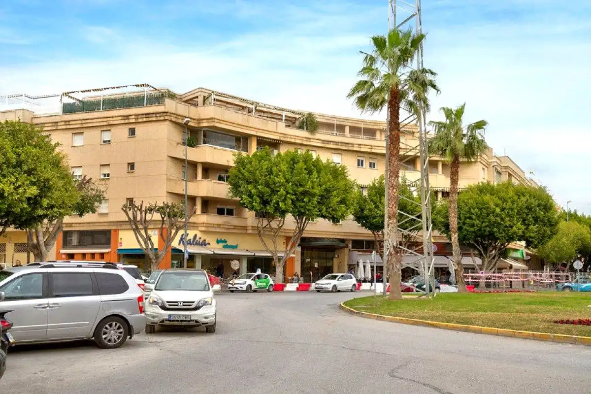 Àtic de lloguer a Plutarco, El Cónsul - Ciudad Universitaria - El Romeral