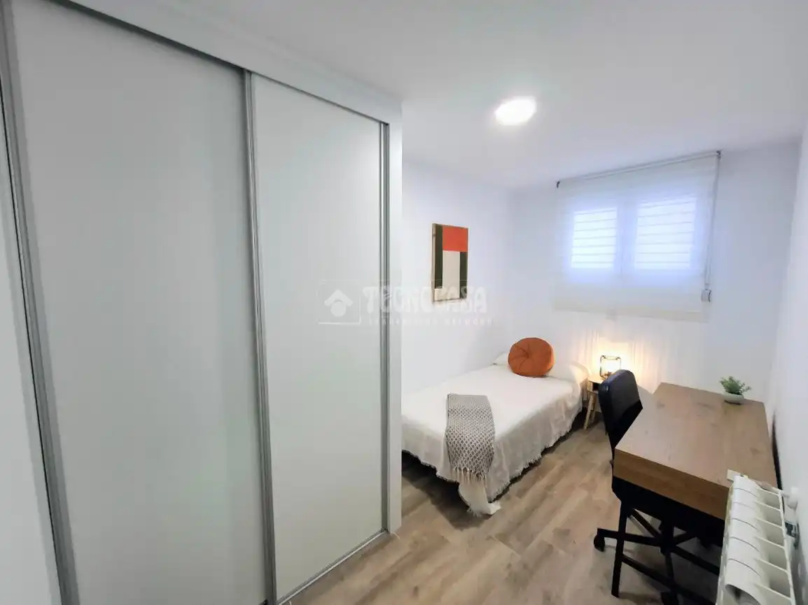 Habitación de Piso en venta en Madrid con Calefacción