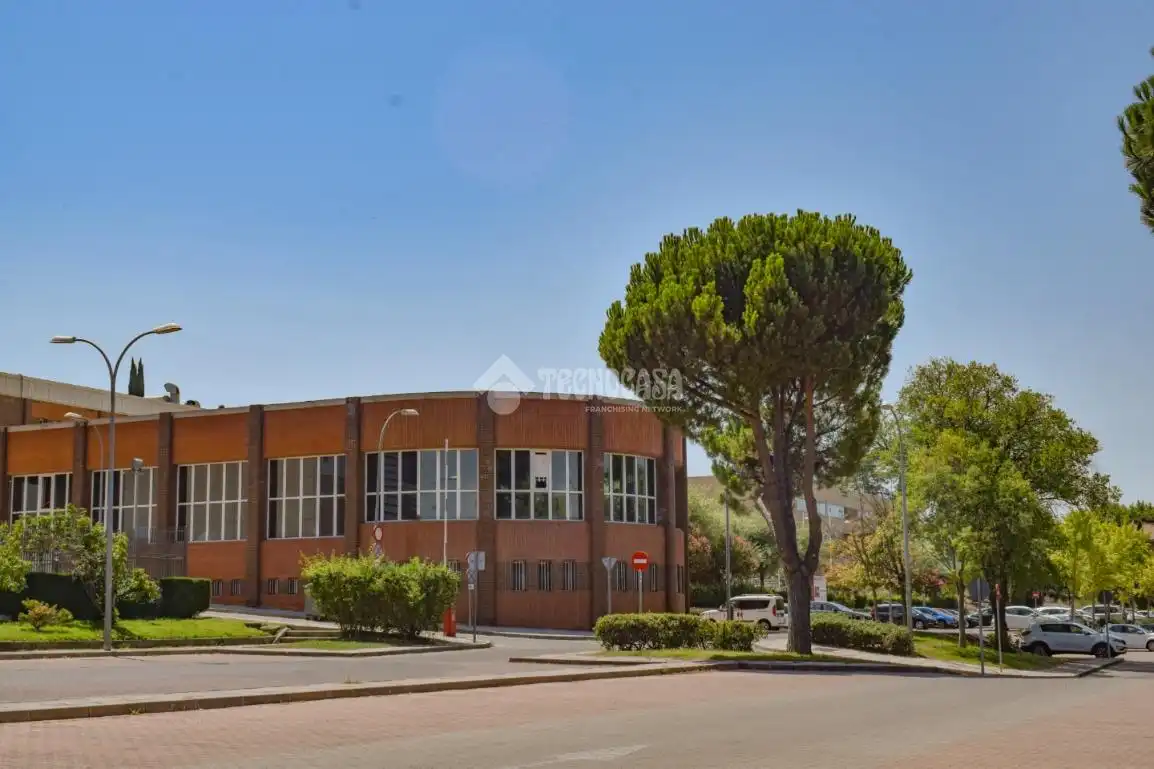 Vista exterior de Pis en venda en Pozuelo de Alarcón amb Terrassa