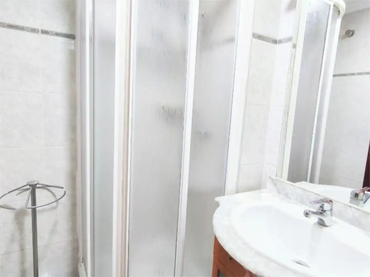 Badezimmer von Wohnung zum Verkauf in  Sevilla Capital mit Klimaanlage und Balkon