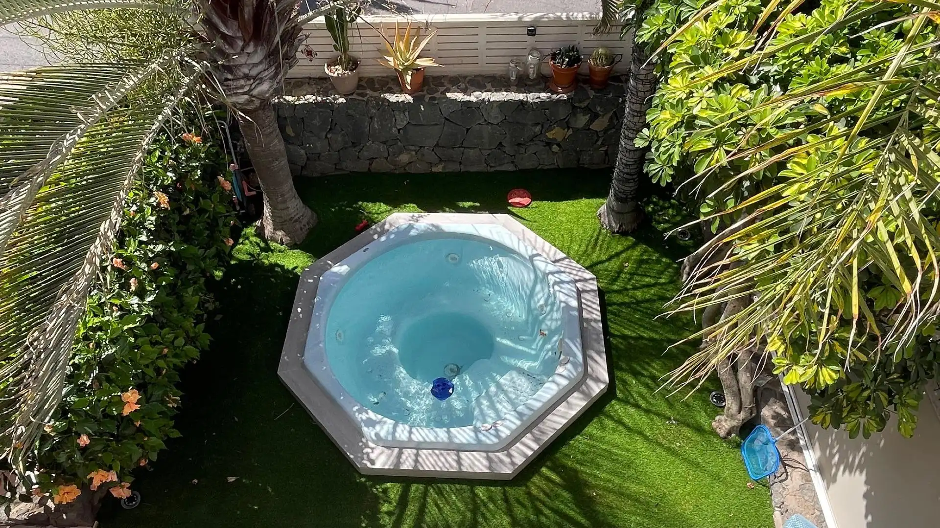 Piscina de Casa adosada en venta en Arona