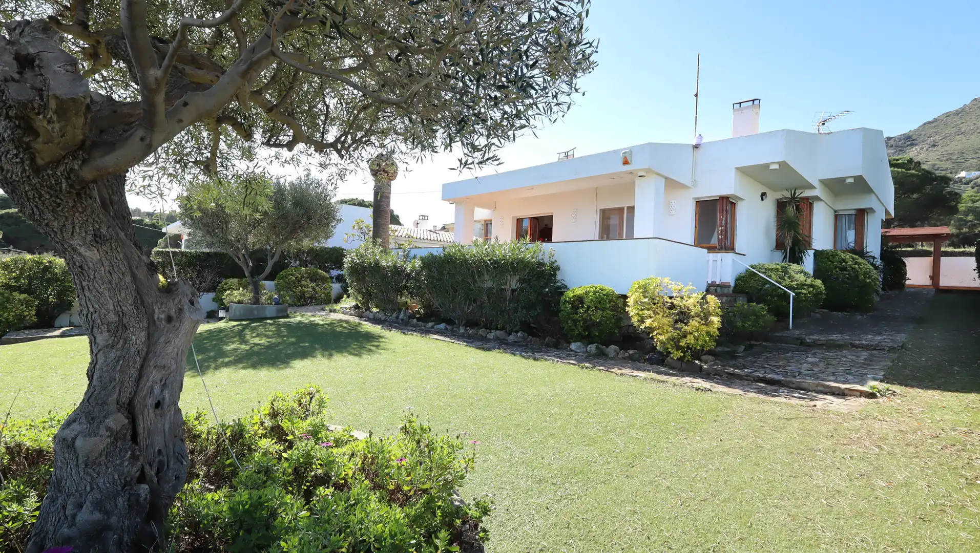Villa mit Garten zum Verkauf in Carrer la Musclera, 14, 17489, El Port de la Selva, Girona, imagen 3