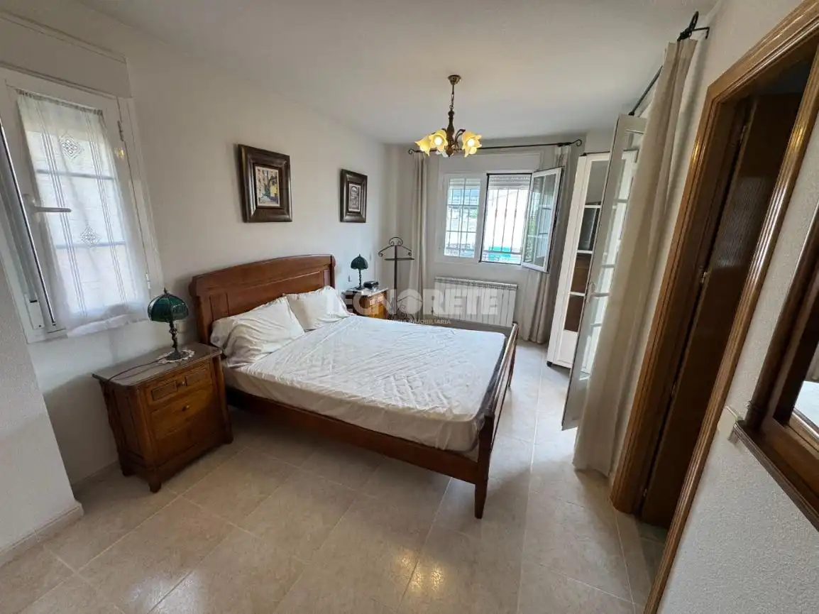 Casa aparellada amb terrassa en venda a Yunquera de Henares, imagen 34