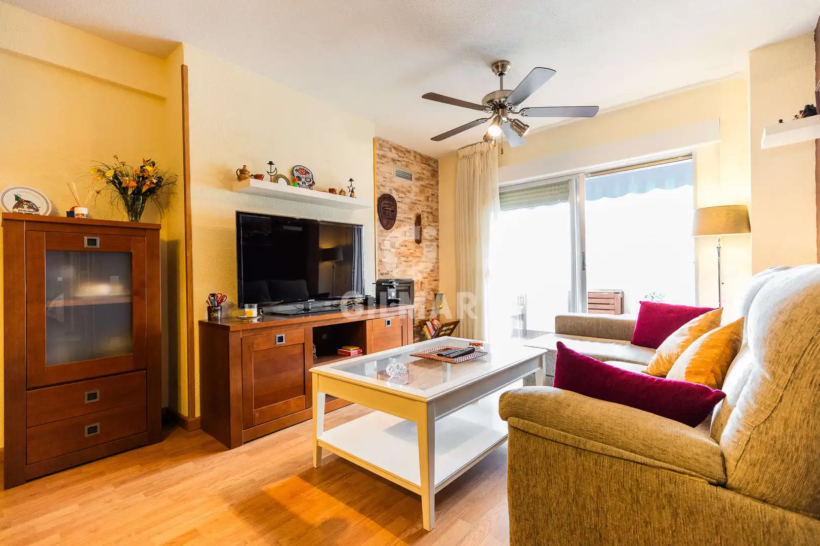 Sala de estar de Piso en venta en Guadarrama con Calefacción, Jardín privado y Piscina