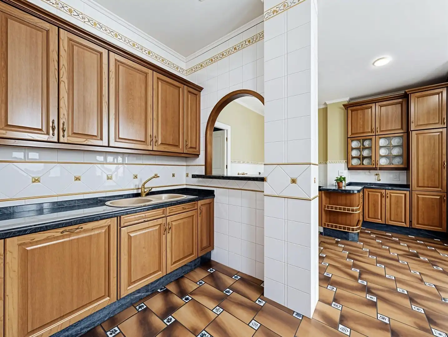 Kitchen of Houses for sale in Valencia  with Air Conditioner, Heating and Parquet flooring