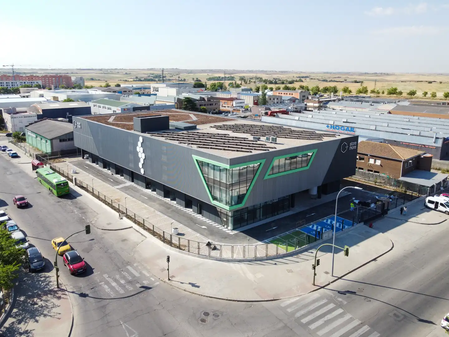 Vista exterior de Trastero de alquiler en Móstoles con Alarma