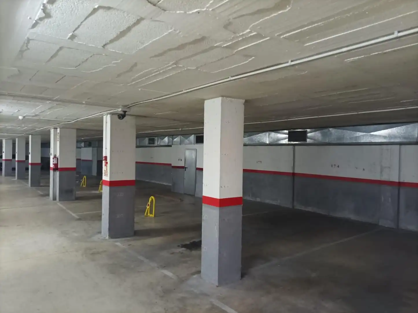 Parking de Apartamento en venta en Salou con Aire acondicionado, Amueblado y Piscina comunitaria