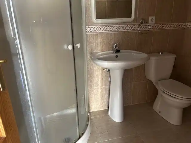 Casa con terraza en venta en Avenida Narciso Yepes 25, imagen 2