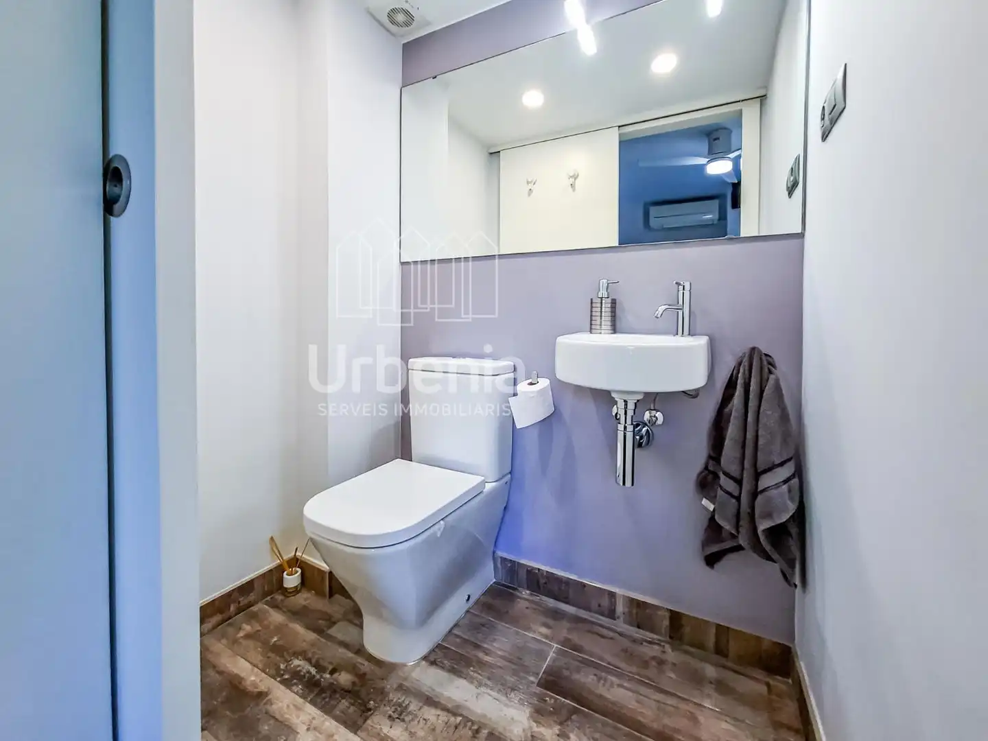 Baño de Piso en venta en Sant Adrià de Besòs con Aire acondicionado, Calefacción y Terraza
