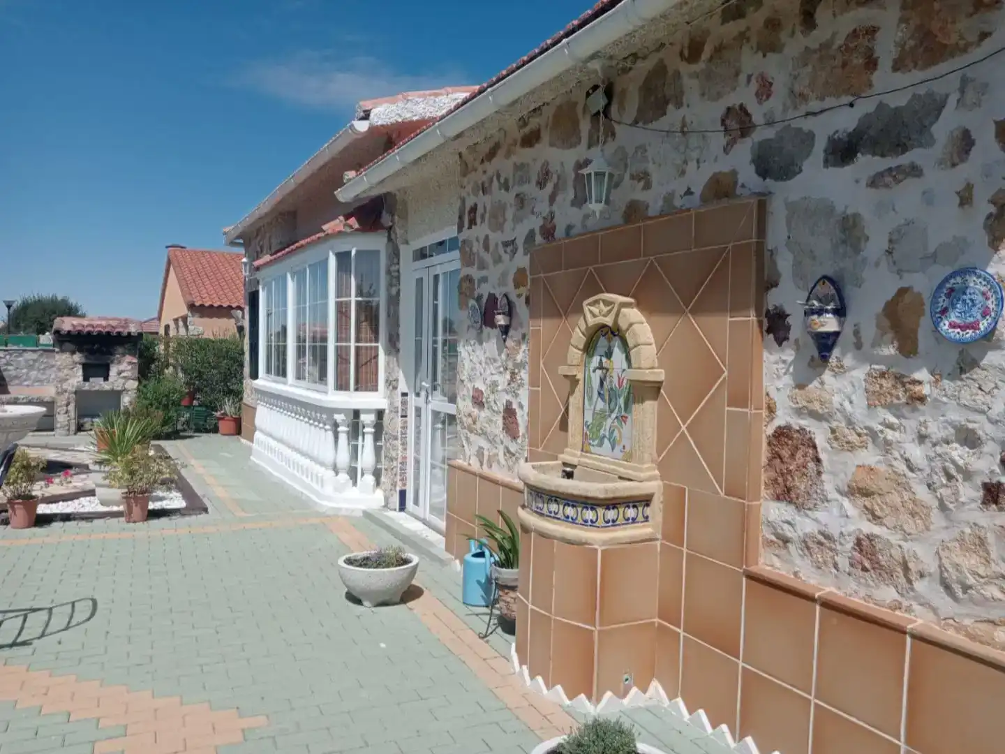 Vista exterior de Casa o xalet en venda en Morille amb Calefacció, Jardí privat i Traster