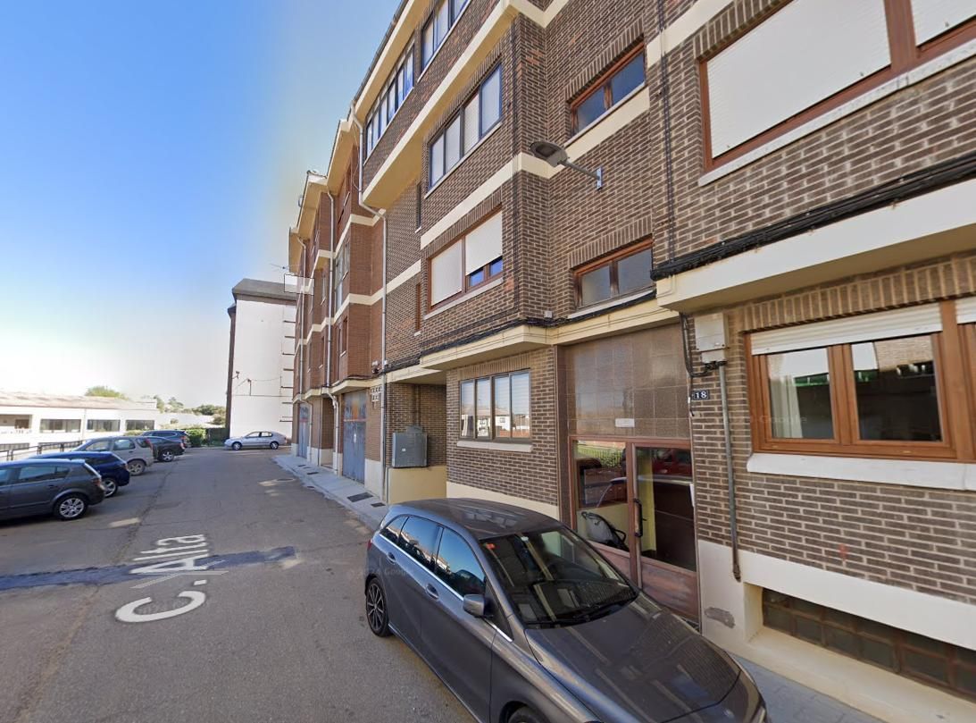 Exterior view of Planta baja for sale in Herrera de Pisuerga