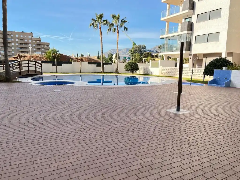 Piscina de Dúplex en venta en Oropesa del Mar / Orpesa con Aire acondicionado, Calefacción y Terraza
