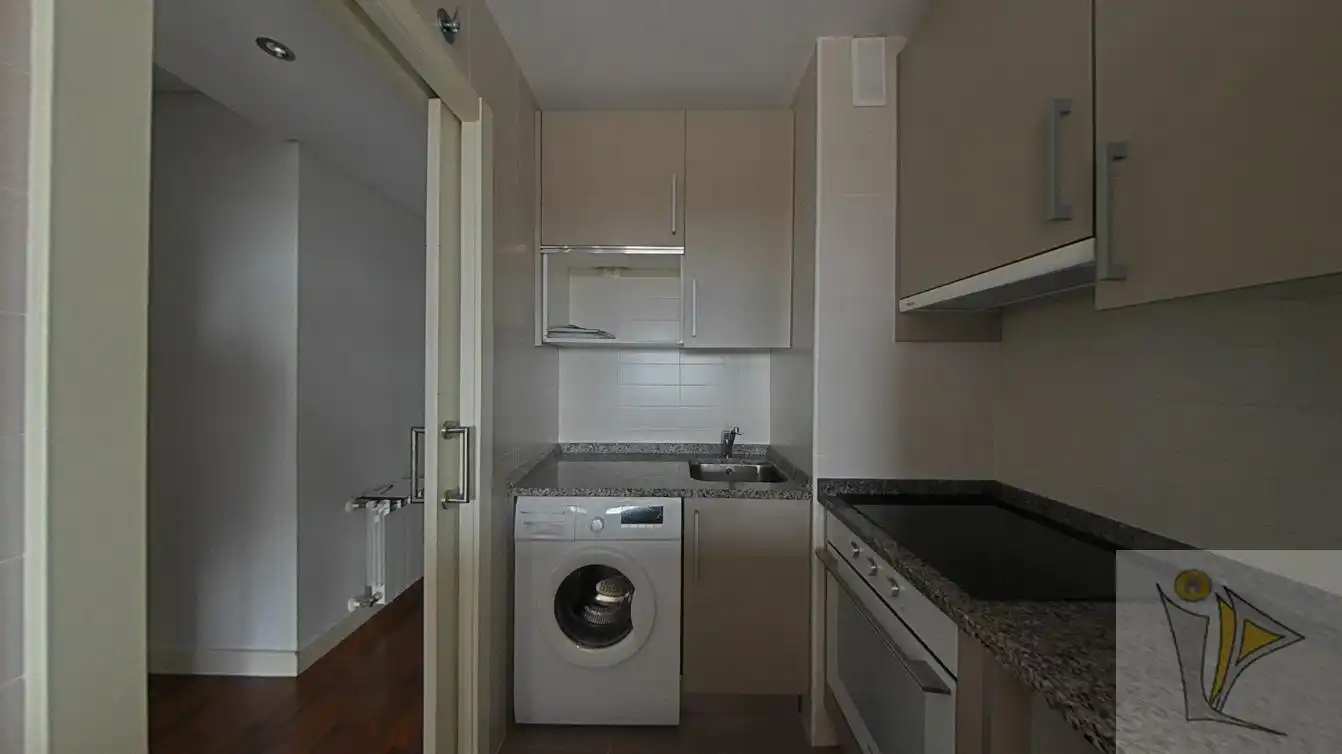Cocina de Piso en venta en Madrid con Trastero y Piscina comunitaria