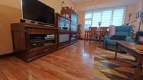 Sala d'estar de Pis en venda en Bilbao  amb Calefacció, Parquet i Traster