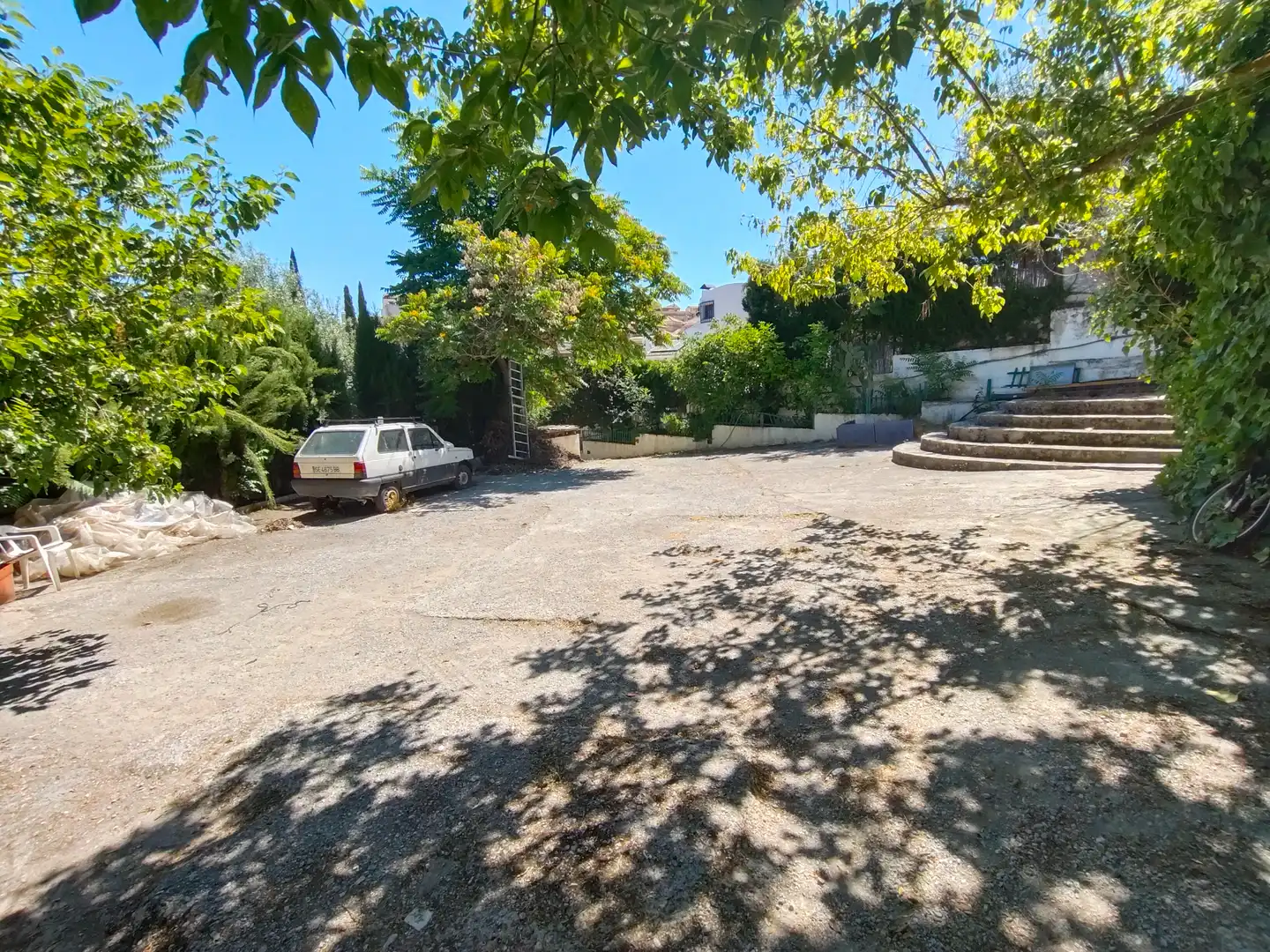 Vista exterior de Casa o xalet en venda en La Zubia amb Aire condicionat, Calefacció i Jardí privat