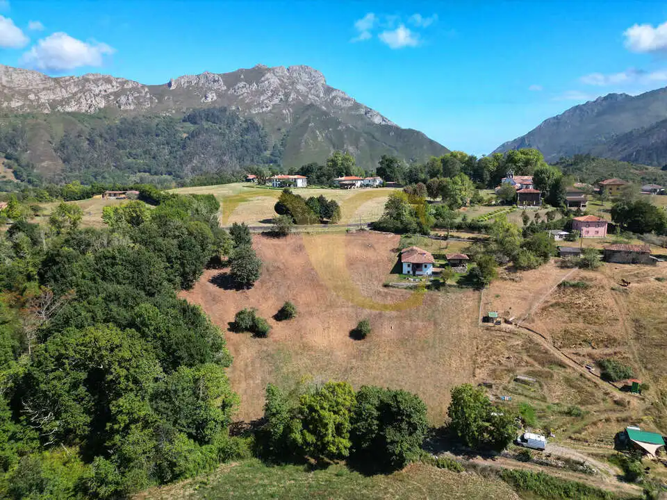 Terreno residenziale in vendita a Peruyes