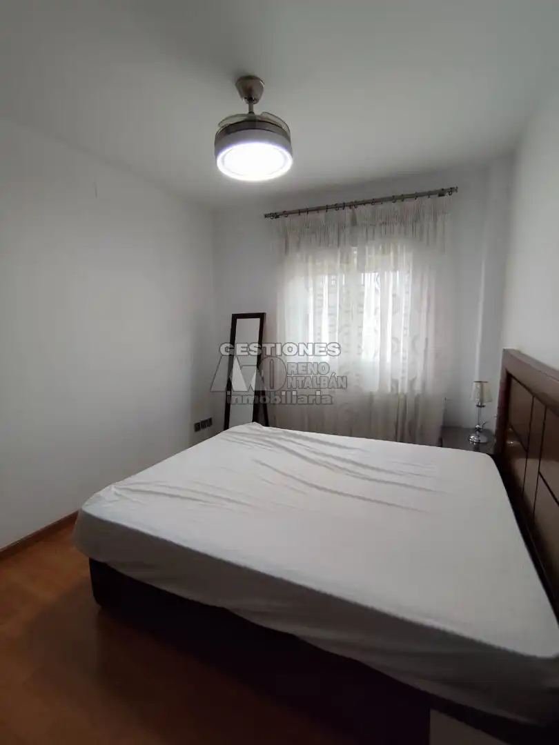 Flat for rent in Calle Minerva, Avda. Federico Garcia Lorca - Nueva Estación Autobuses