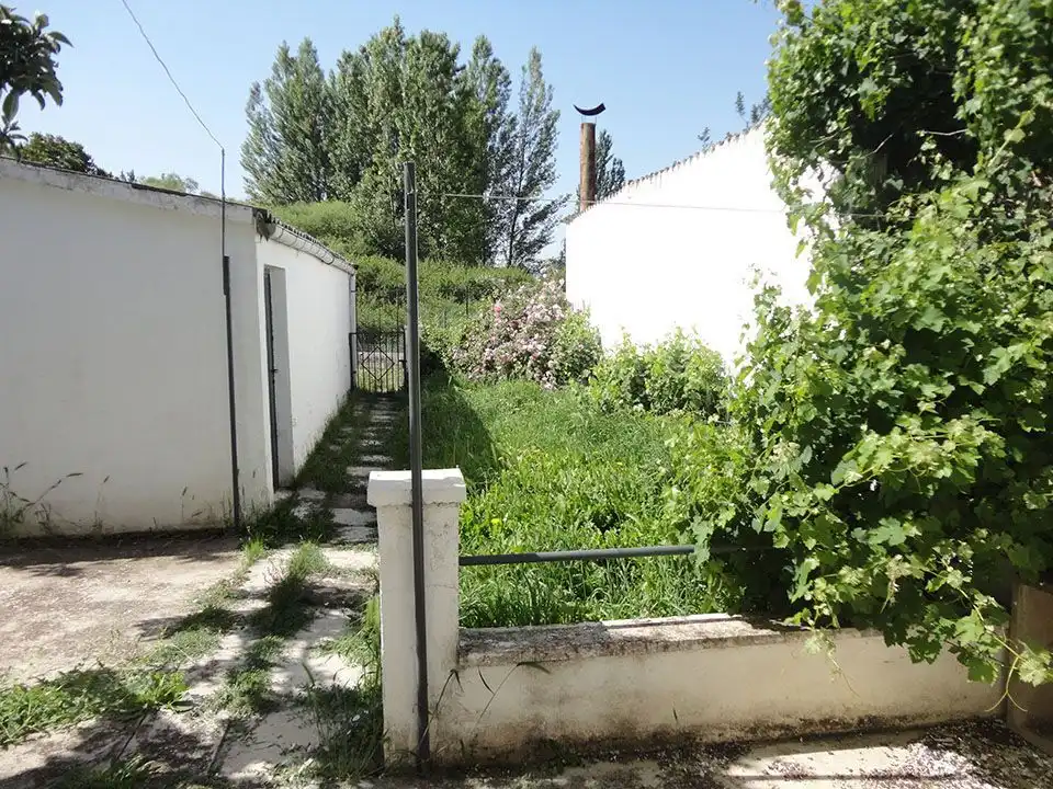 Einfamilien-Reihenhaus zum Verkauf in Salas de los Infantes mit Heizung und Privatgarten