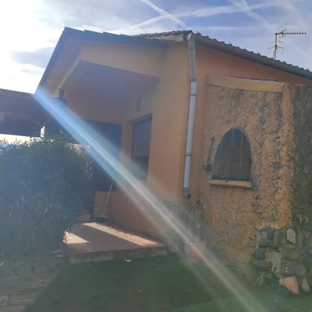 Vista exterior de Casa o xalet en venda en Riells i Viabrea amb Aire condicionat, Calefacció i Jardí privat