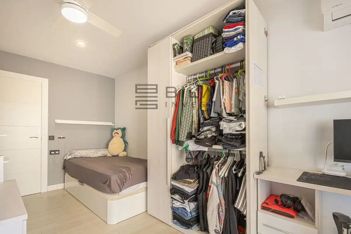 Habitación de Dúplex en venta en Fuengirola con Aire acondicionado, Terraza y Piscina