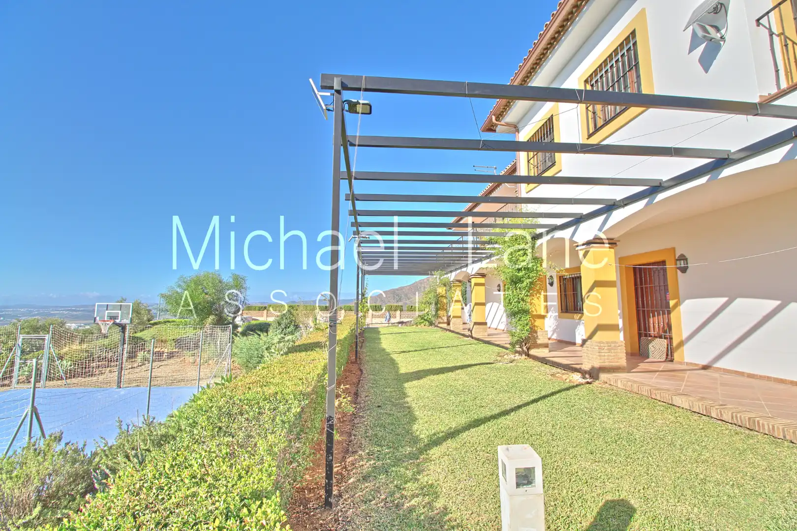 Casa o chalet en venta en Sierra de Estepona - Avda. de Andalucía