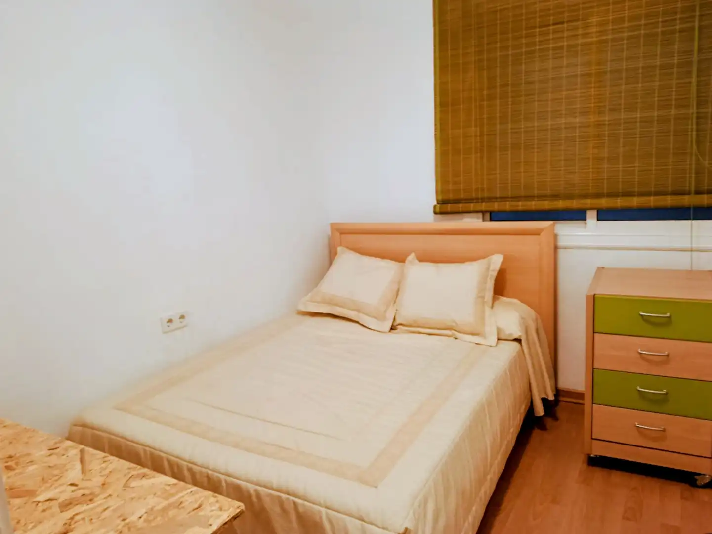 Habitación de Piso en venta en Badalona con Aire acondicionado, Calefacción y Parquet