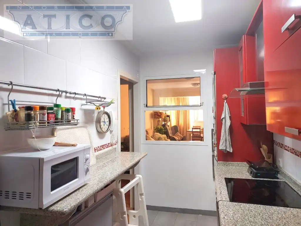 Cocina de Piso en venta en Sevilla con Aire acondicionado, Jardín privado y Piscina