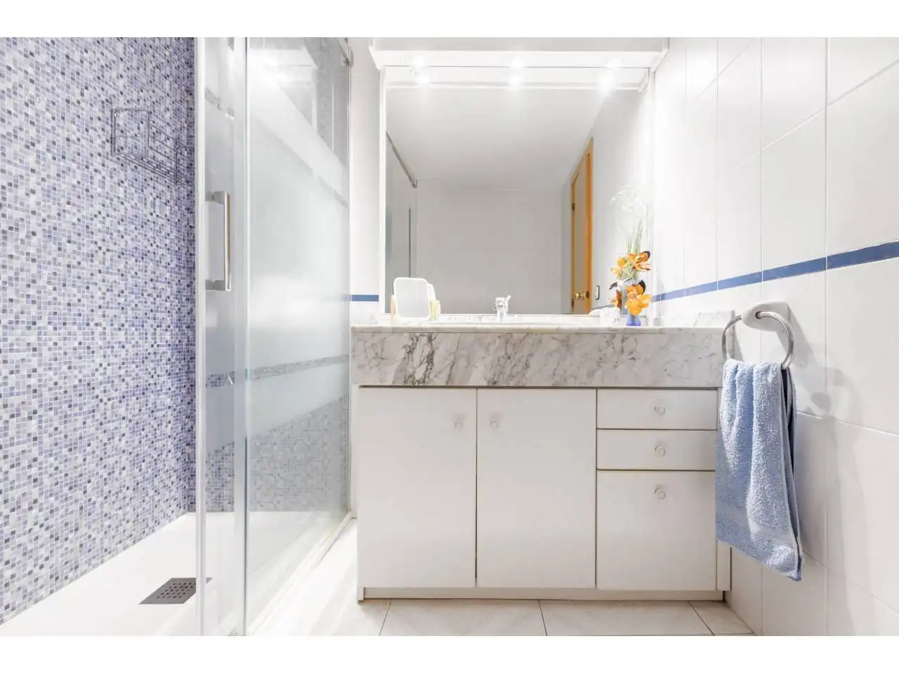 Bathroom of Flat for sale in Cambrils  with Air Conditioner, Terrace and Furnished