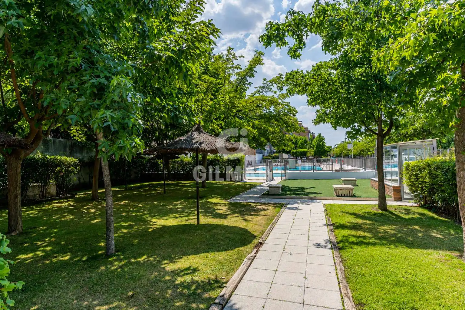 Swimming pool of Flat for sale in Madrid  with Heating, Private garden and Storage room
