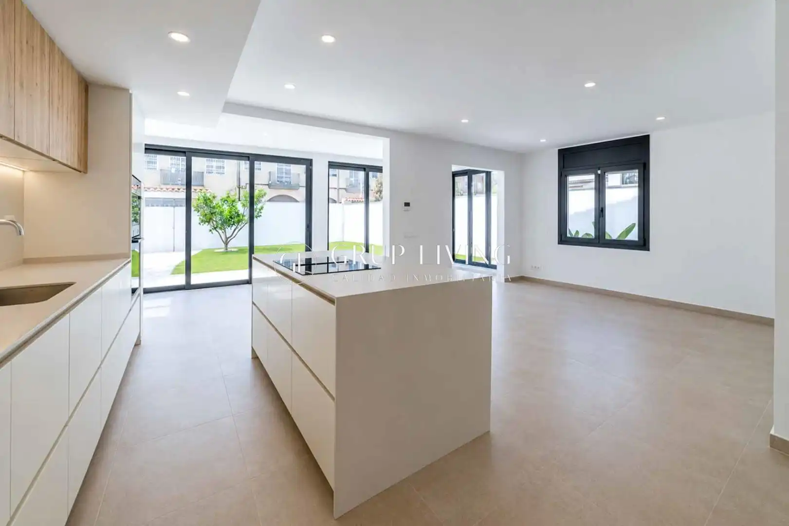 Vista exterior de Casa o chalet en venta en Sant Pere de Ribes con Calefacción