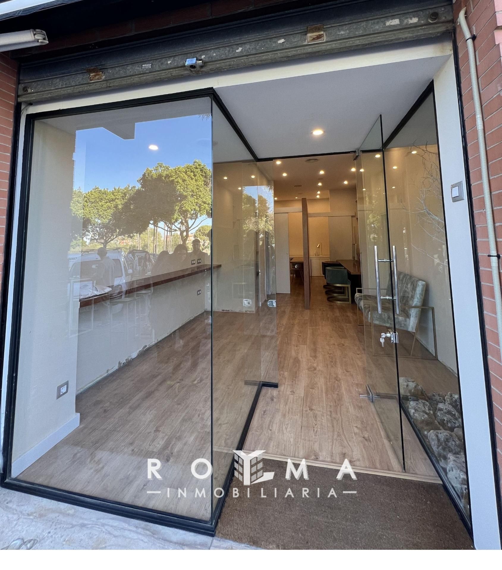 Local de lloguer en Montequinto amb Moblat