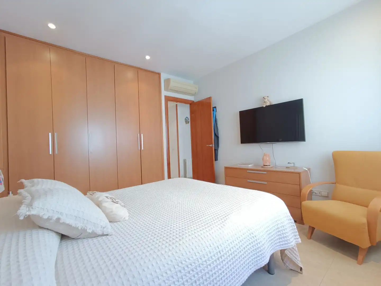 Habitación de Casa o chalet en venta en Badalona con Aire acondicionado, Calefacción y Jardín privado