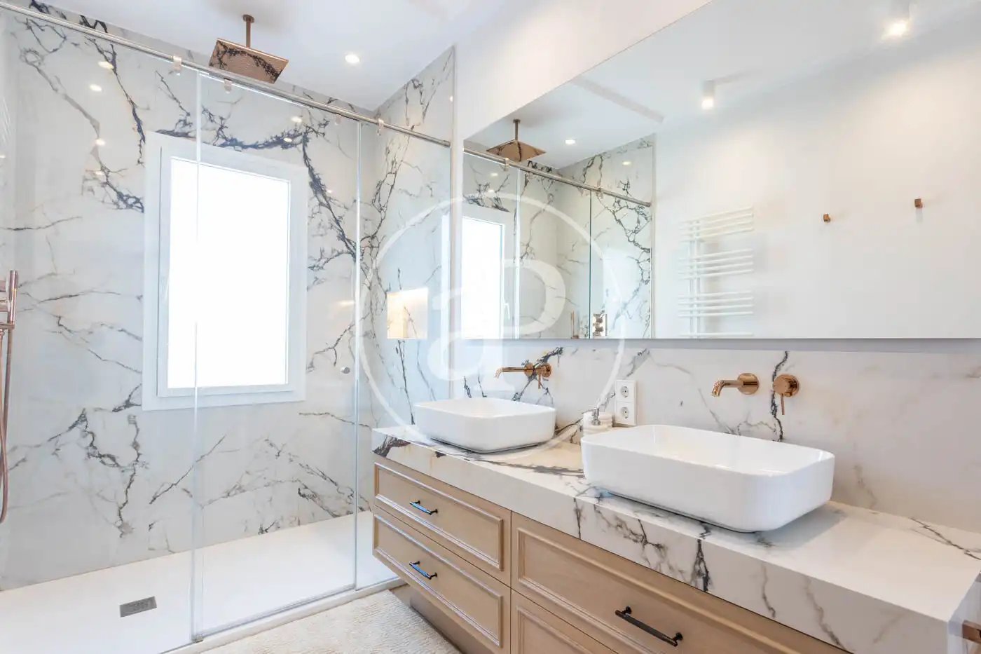 Baño de Piso de alquiler en Barcelona con Aire acondicionado, Calefacción y Terraza