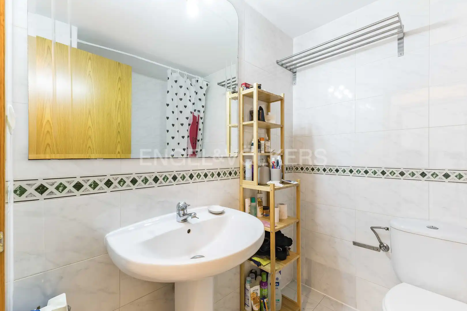 Bany de Pis en venda en Barcelona amb Calefacció, Parquet i Piscina