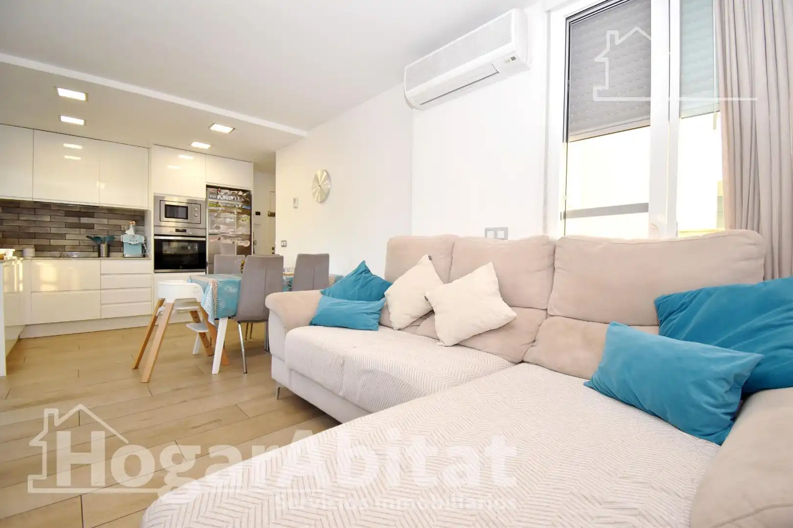 Sala d'estar de Àtic en venda en Castellón de la Plana / Castelló de la Plana amb Aire condicionat, Calefacció i Terrassa