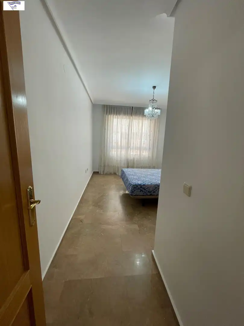 Habitación de Apartamento de alquiler en Albacete con Calefacción, Amueblado y Balcón