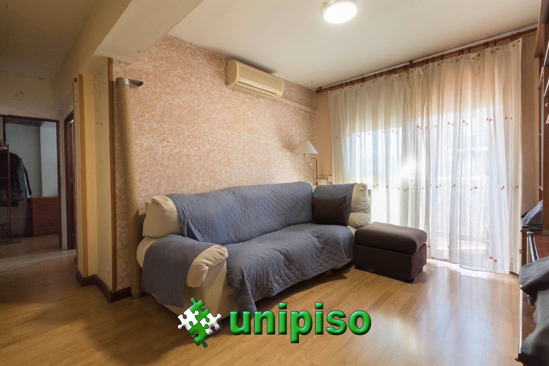 Living room of Flat for sale in Leganés  with Air Conditioner, Parquet flooring and Terrace