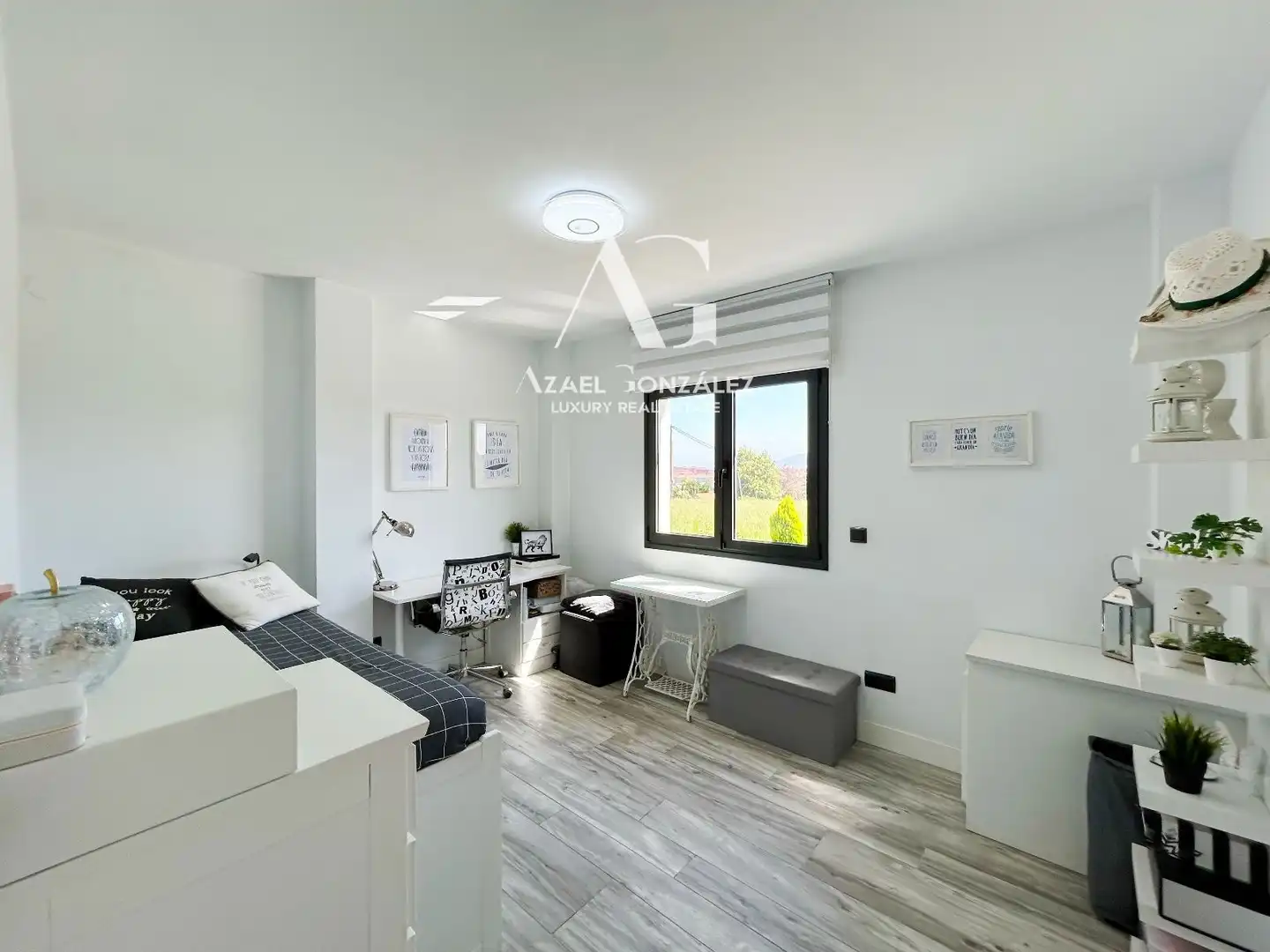 Bedroom of Houses for sale in Santander  with Heating, Private garden and Terrace