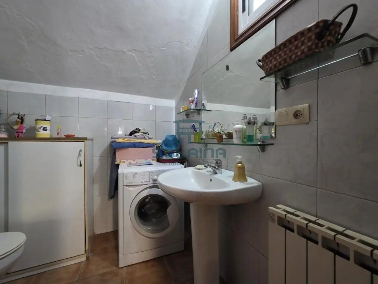 Cuina de Casa o xalet en venda en Castrelo de Miño amb Calefacció, Jardí privat i Terrassa