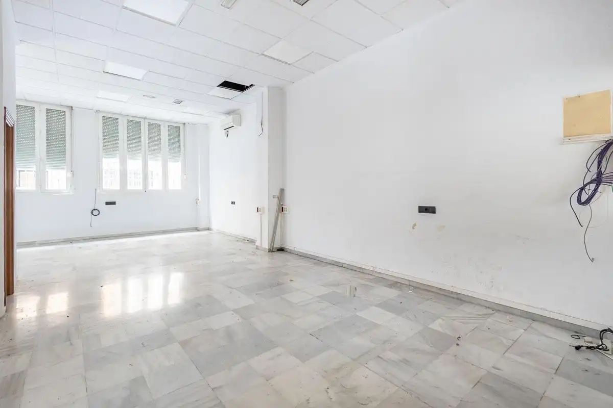 Local en venta en Granada con Aire acondicionado