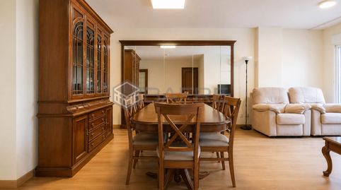 Foto 4 de Piso en venta en Av. de la Ciudad de Barcelona, Pacífico, Madrid Capital