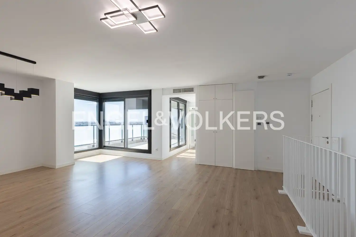 Sala de estar de Ático de alquiler en Valencia con Aire acondicionado, Calefacción y Trastero