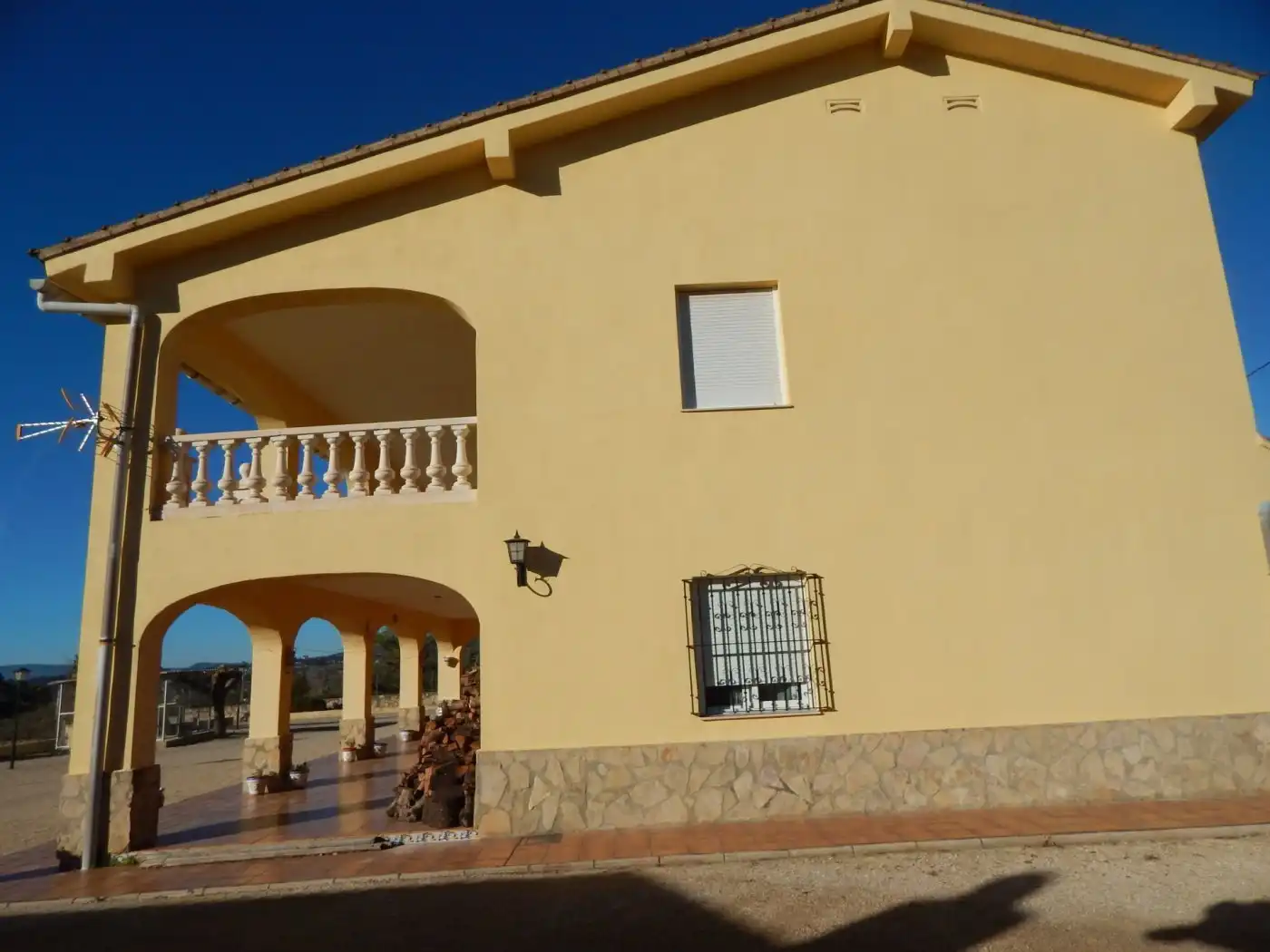 Chalet con jardín en venta en Agullent, imagen 2