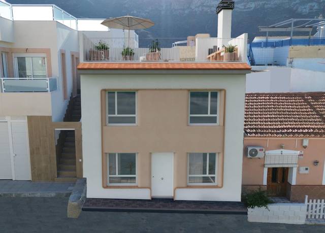 Casa-chalet en Venta en Calle del Mero en Perín